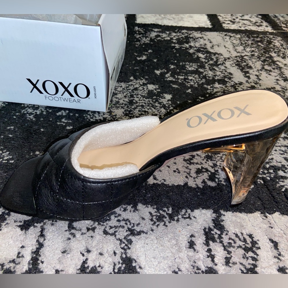 xoxo black heels w clear heel